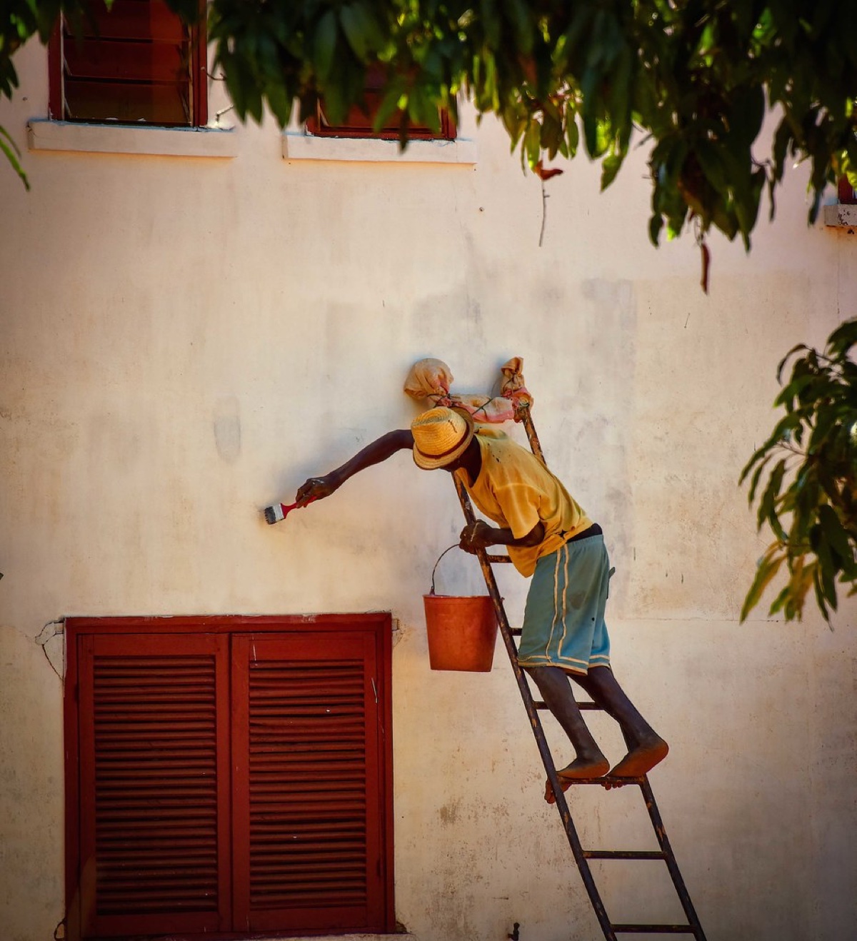 Exterior brushwork on a home